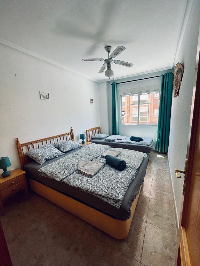 El Papagayo Apartment 2 Mins Walking To The Beach تورّيفيِخا المظهر الخارجي الصورة