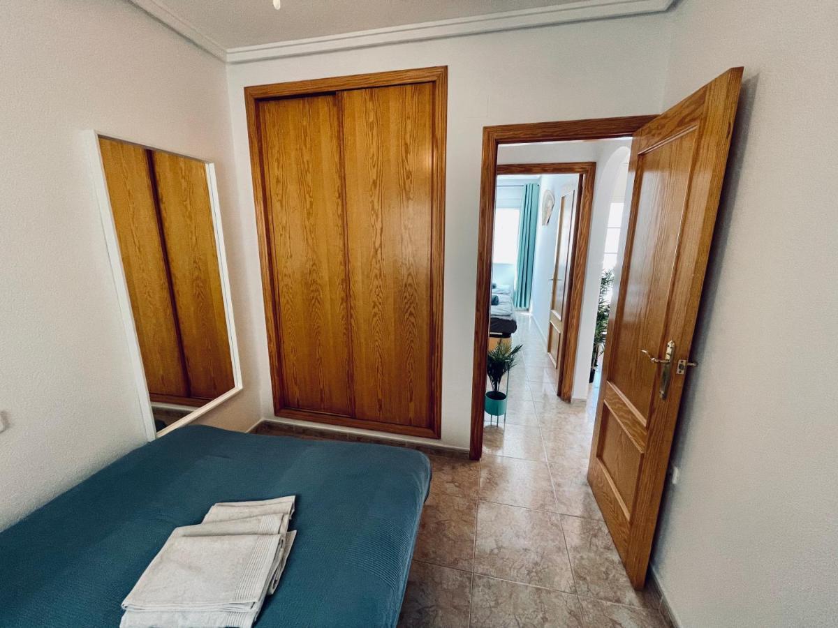 El Papagayo Apartment 2 Mins Walking To The Beach تورّيفيِخا المظهر الخارجي الصورة