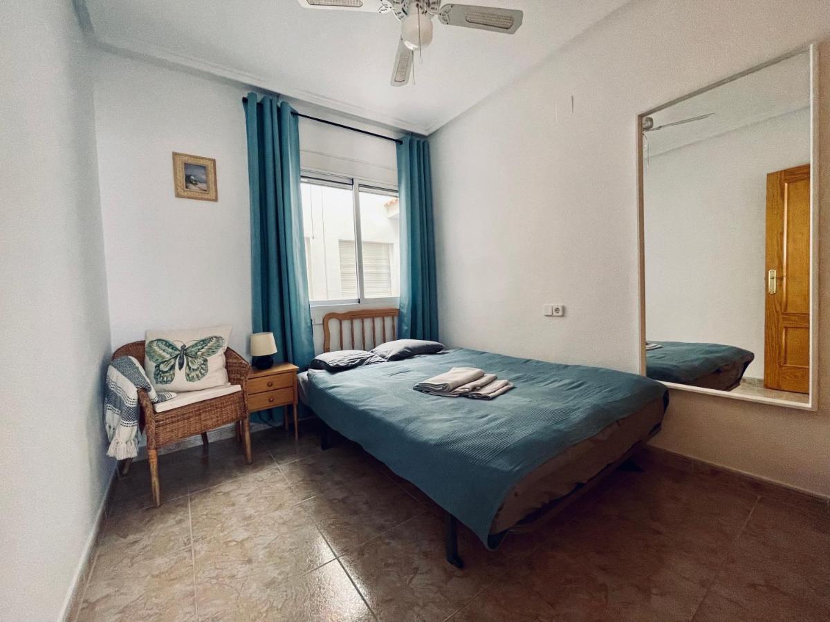 El Papagayo Apartment 2 Mins Walking To The Beach تورّيفيِخا المظهر الخارجي الصورة